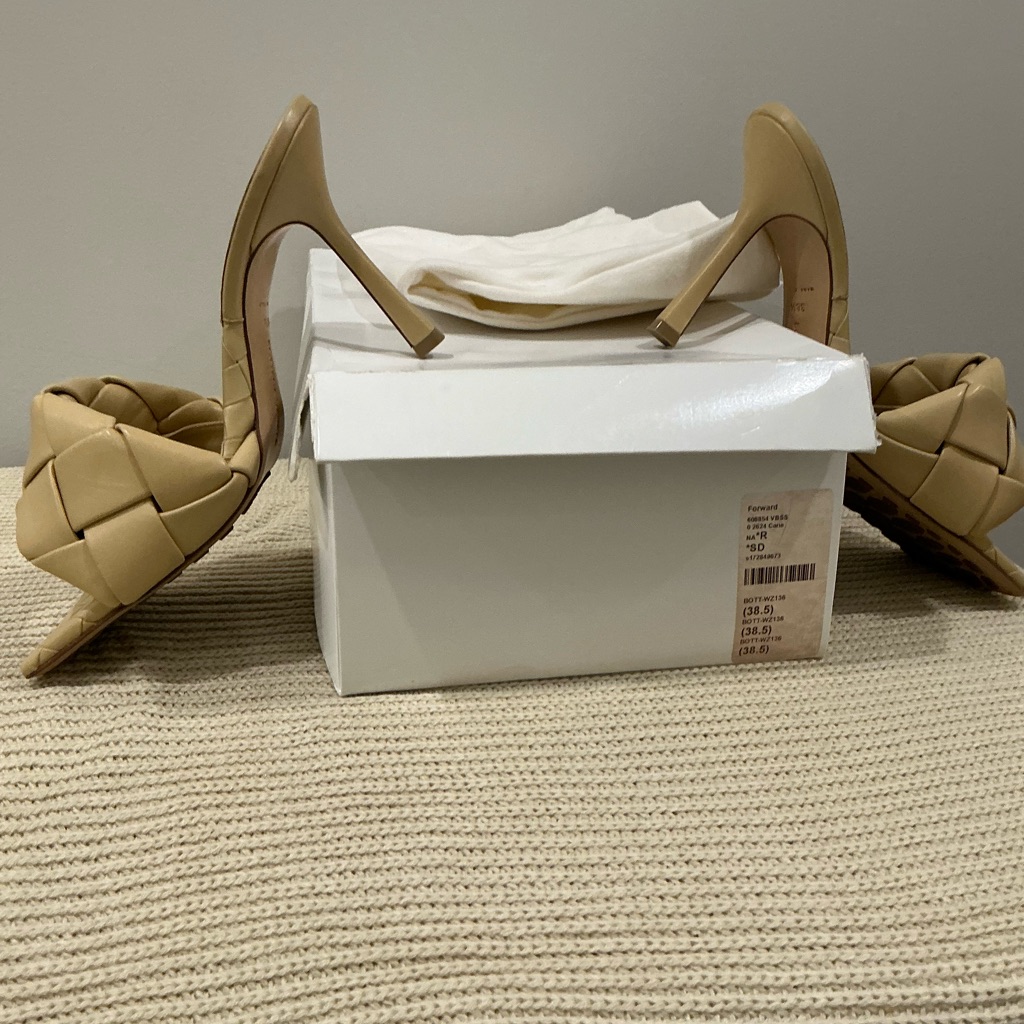 Bottega Veneta Tan Woven Heels